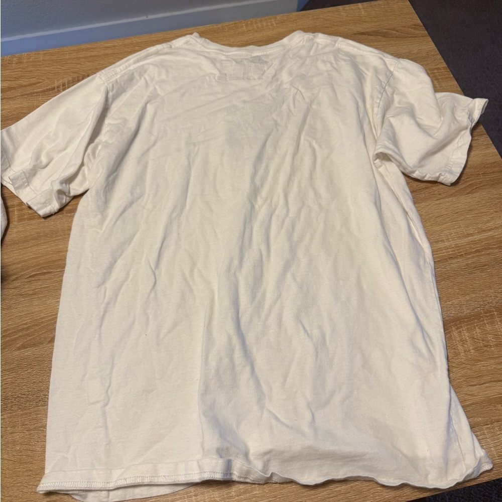 Bass Pro Shops Cream T-Shirt with Blue Logo - Picture 3 of 3